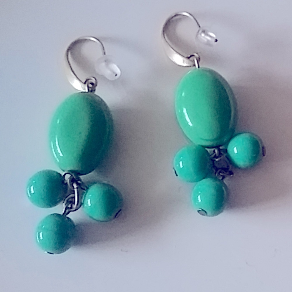 Vintage Green beaded fashion earrings